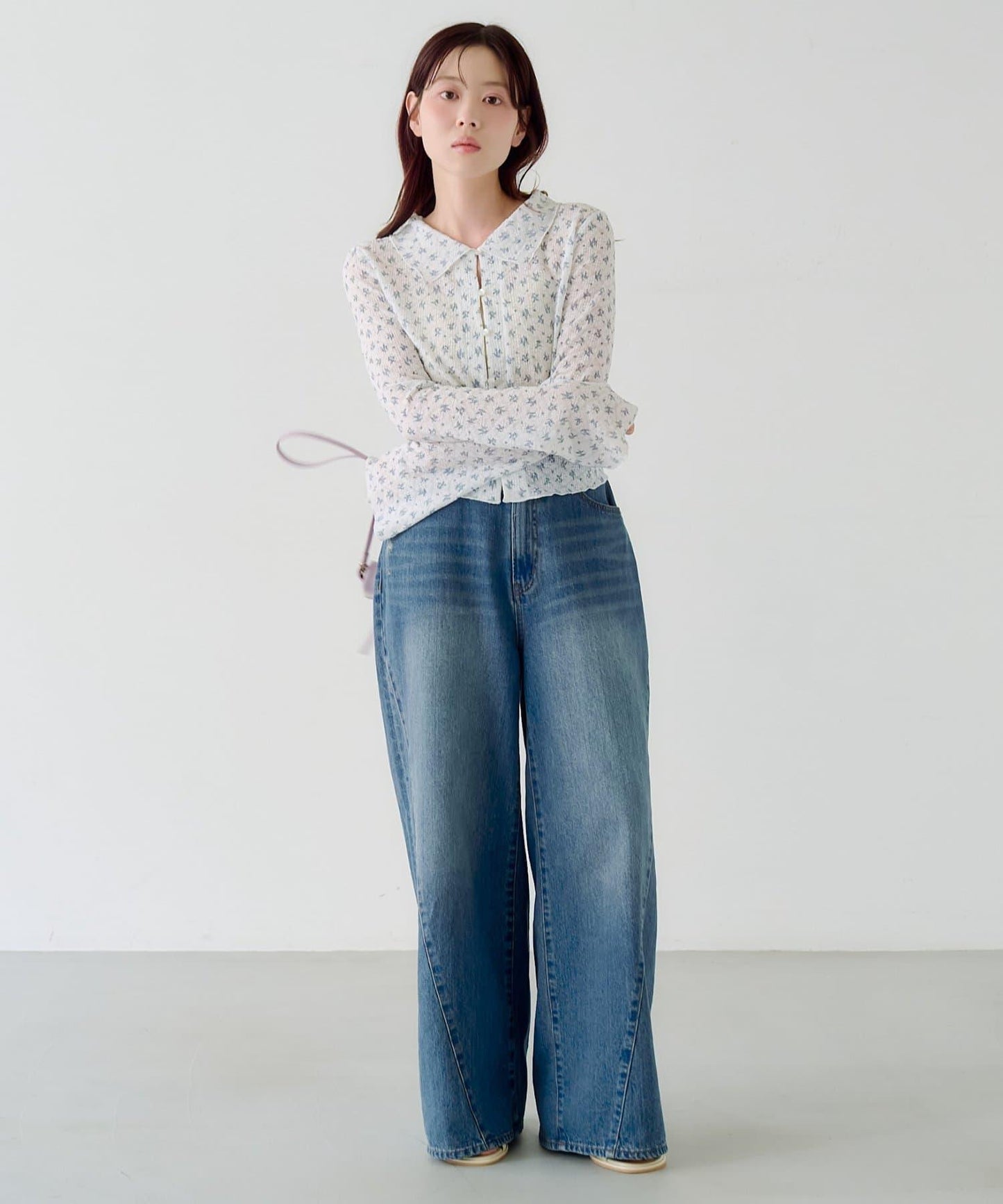 蕾絲花卉領口針織開衫