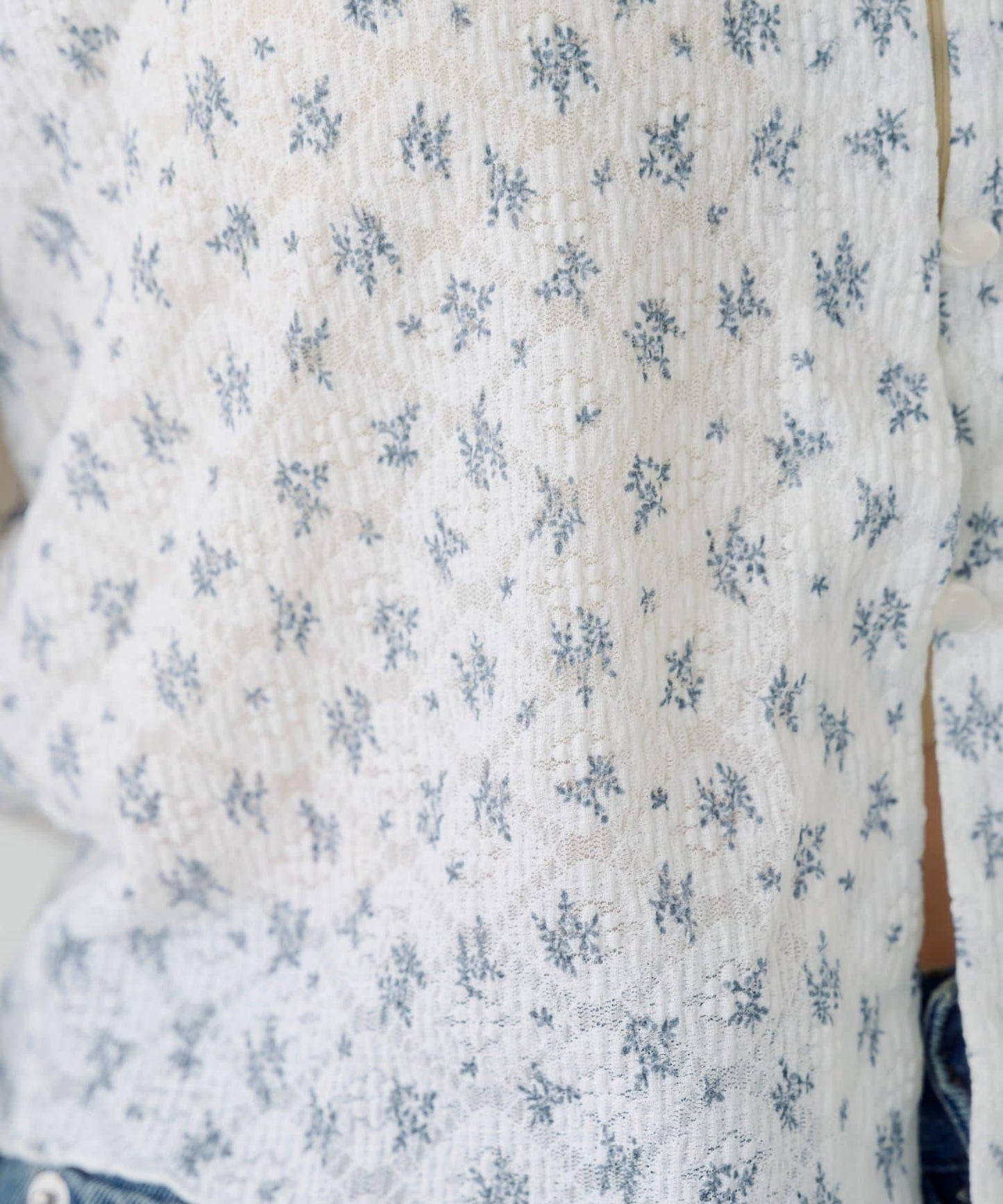 蕾絲花卉領口針織開衫