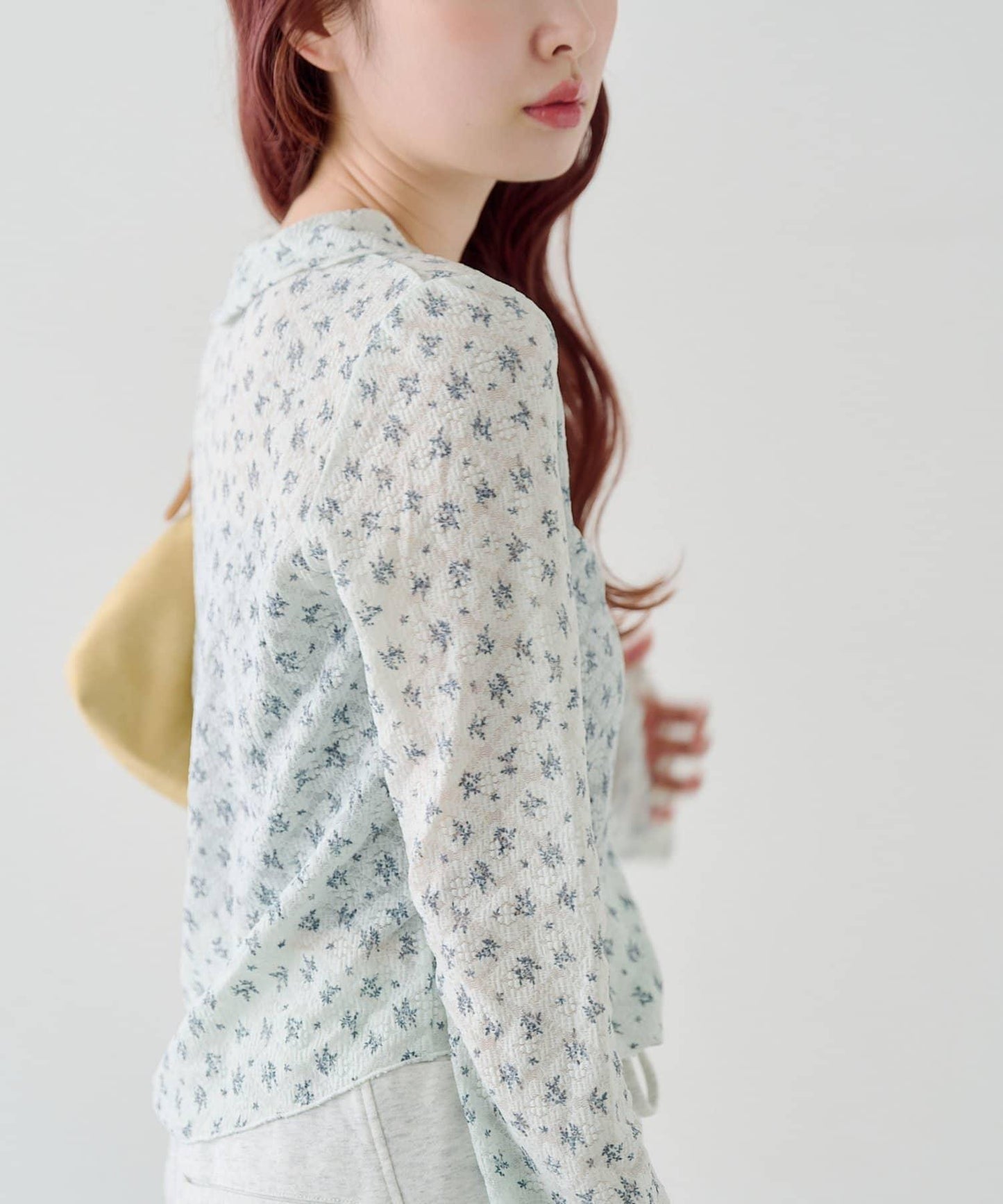 蕾絲花卉領口針織開衫