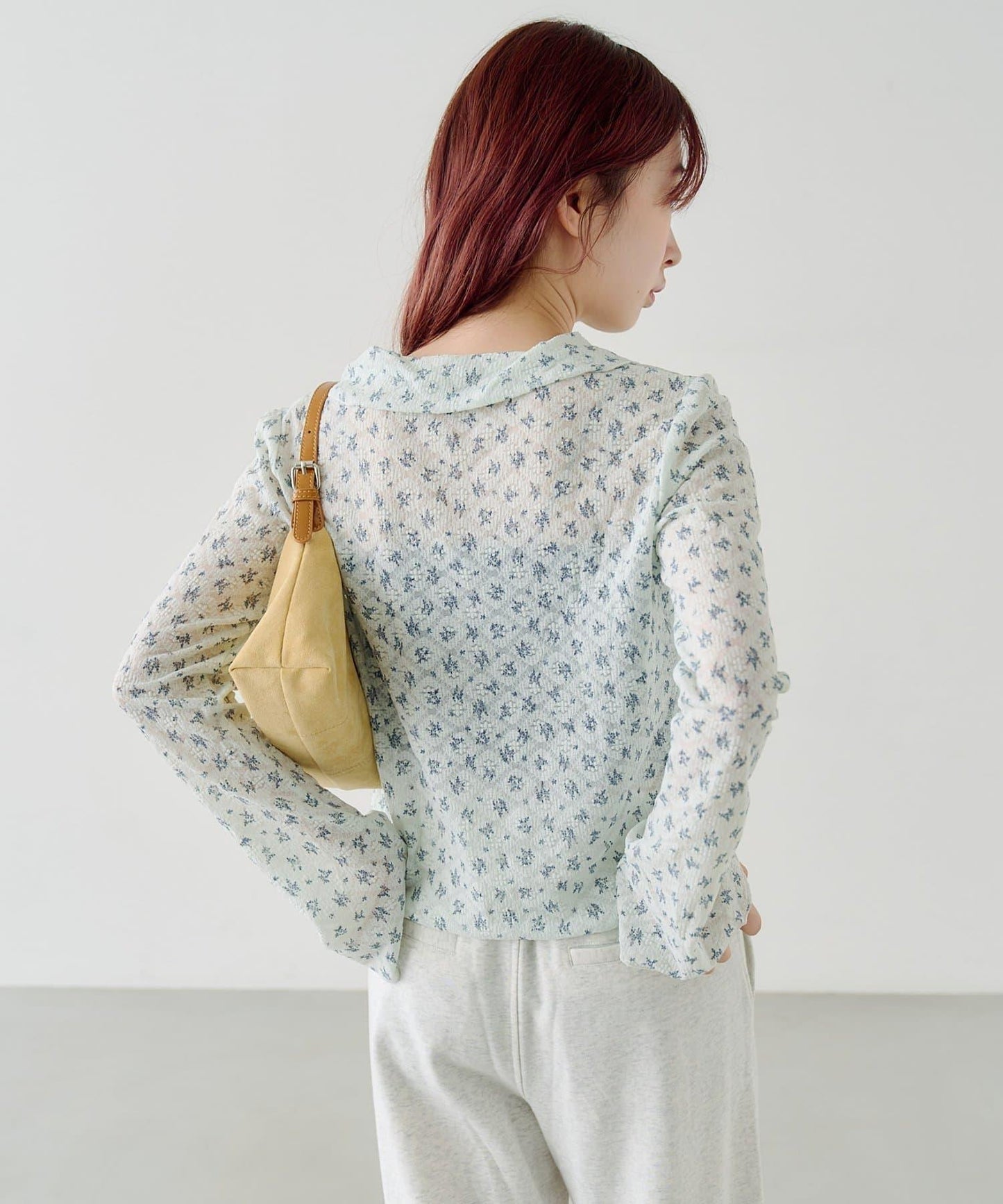 蕾絲花卉領口針織開衫