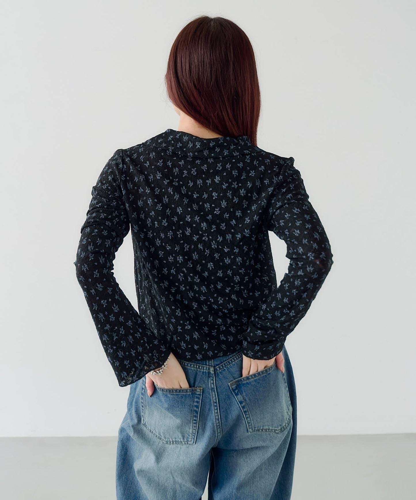 蕾絲花卉領口針織開衫