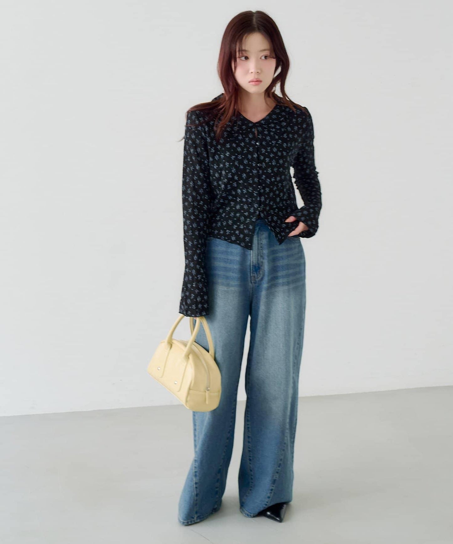 蕾絲花卉領口針織開衫