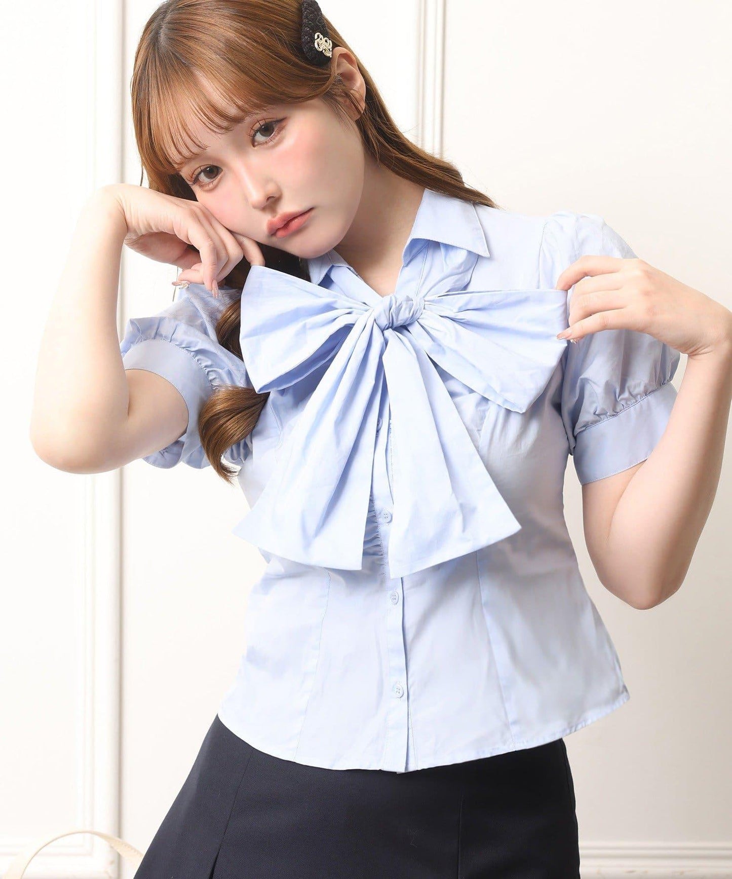 短袖前褶皺蝴蝶結女式襯衫