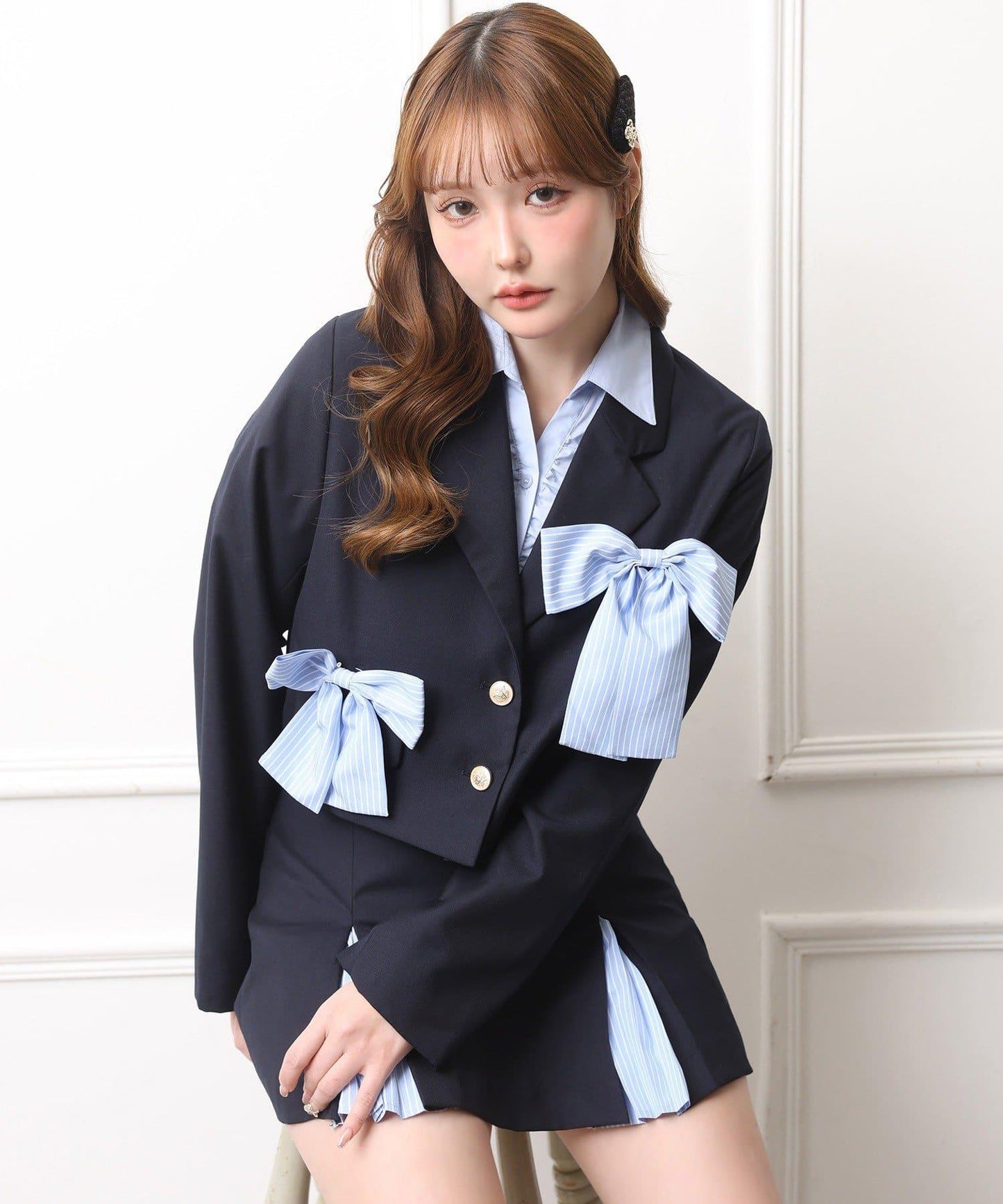 短袖前褶皺蝴蝶結女式襯衫