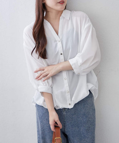 多種紐扣竹筍褶女襯衫