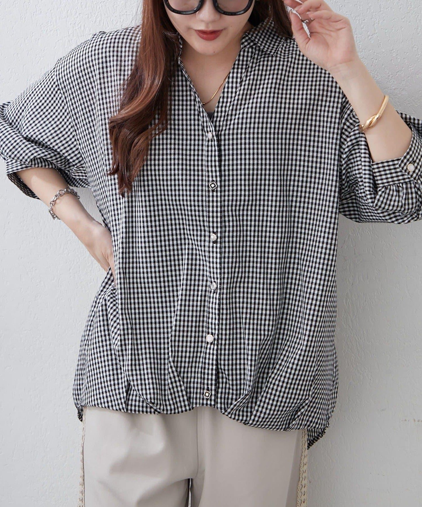 多種紐扣竹筍褶女襯衫