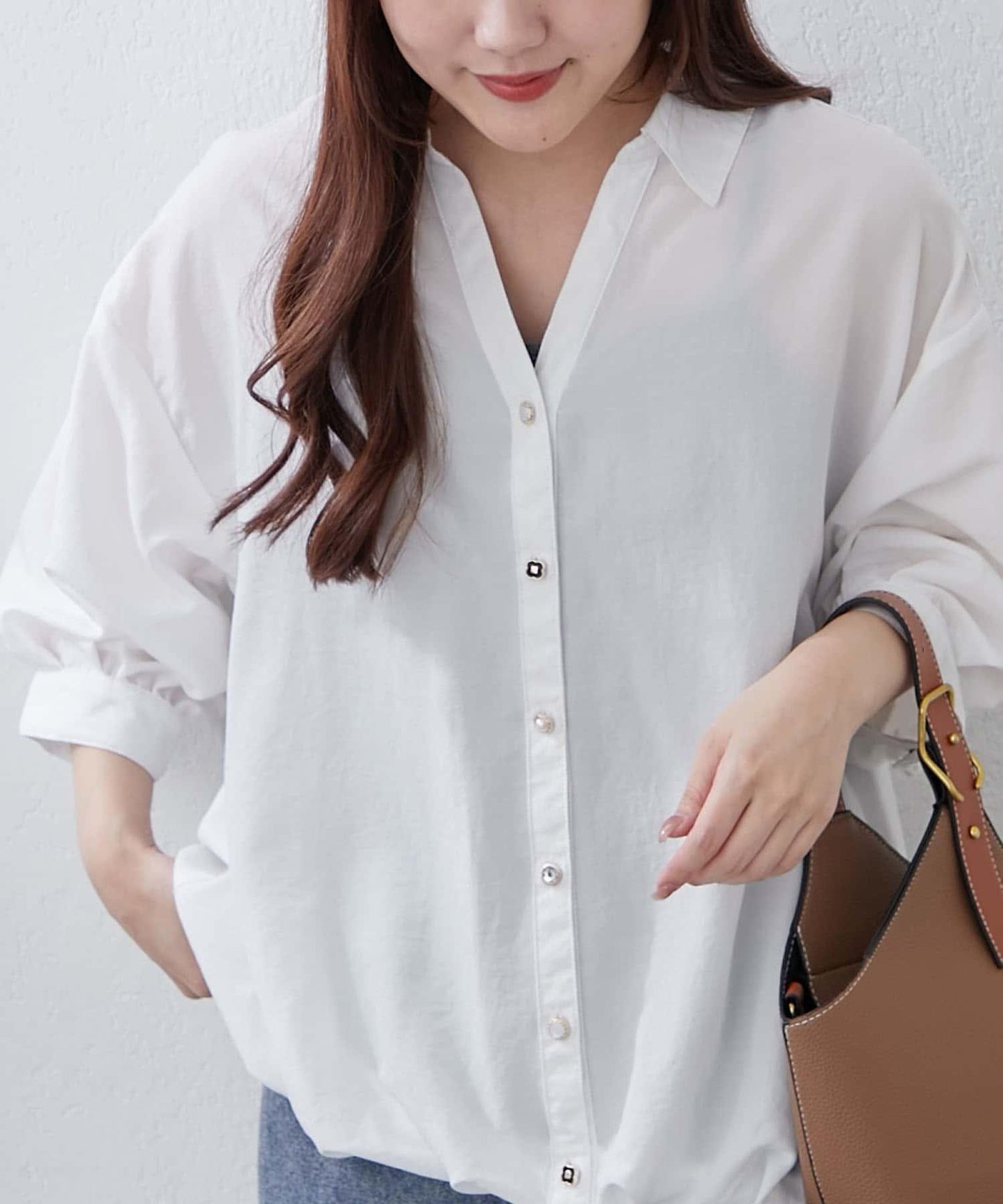 多種紐扣竹筍褶女襯衫