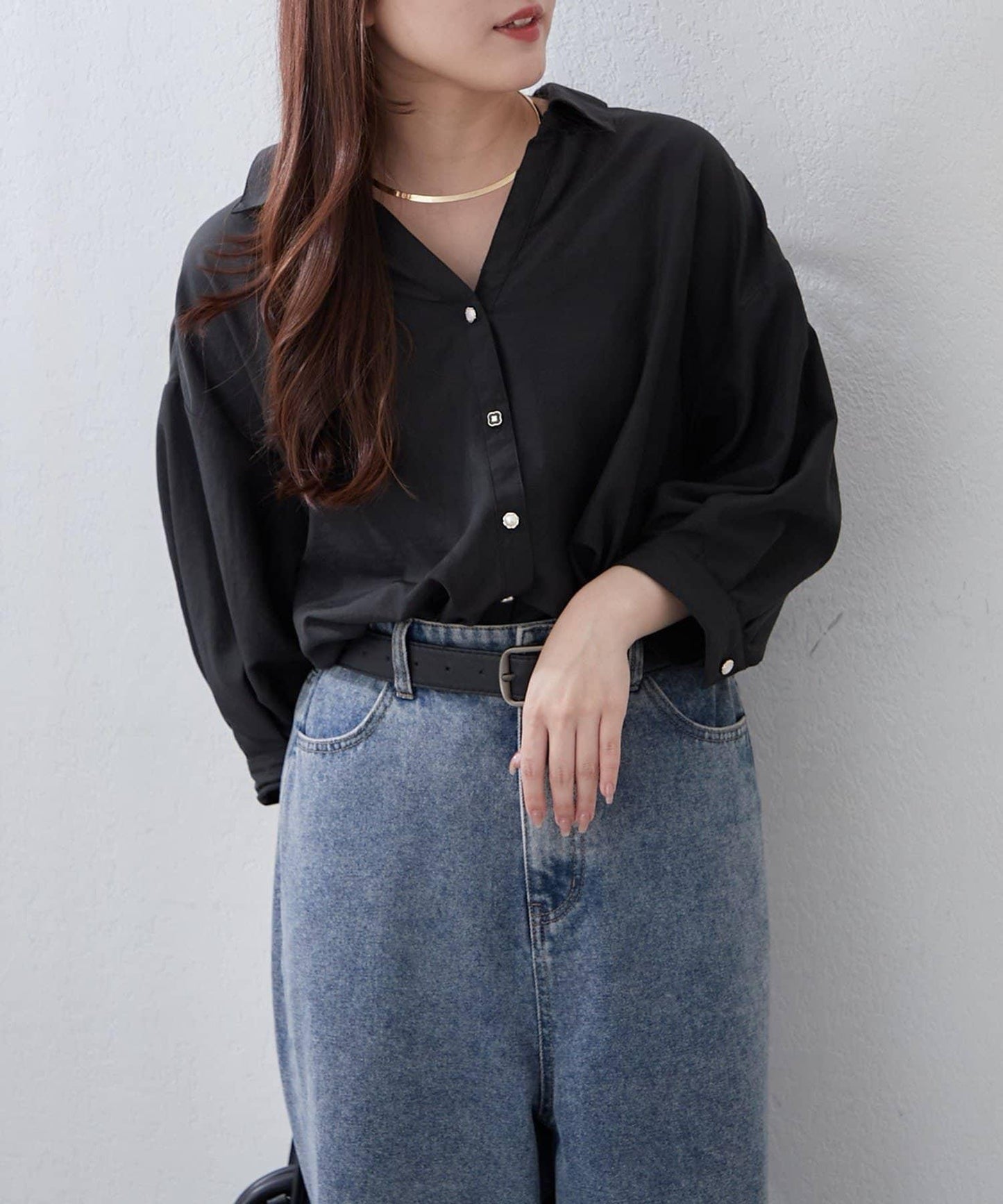 多種紐扣竹筍褶女襯衫