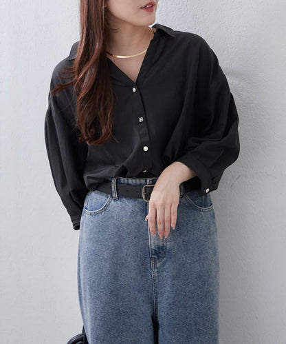 多種紐扣竹筍褶女襯衫