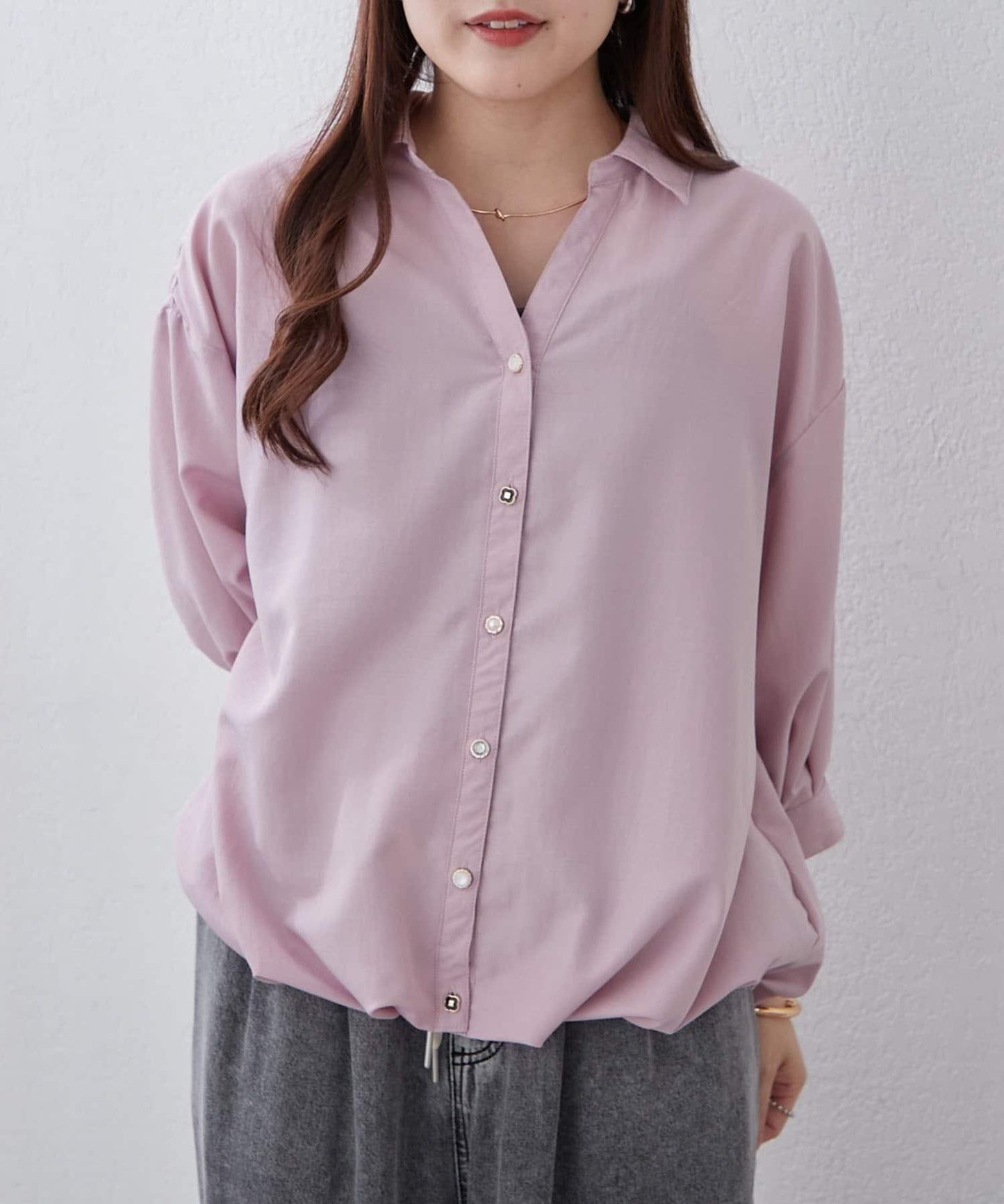 多種紐扣竹筍褶女襯衫