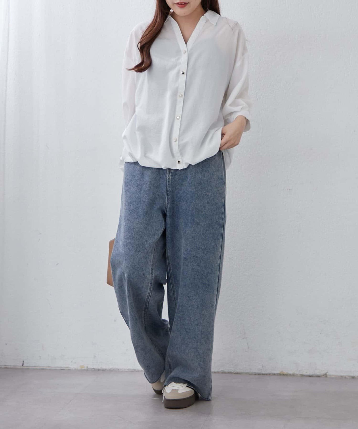 多種紐扣竹筍褶女襯衫