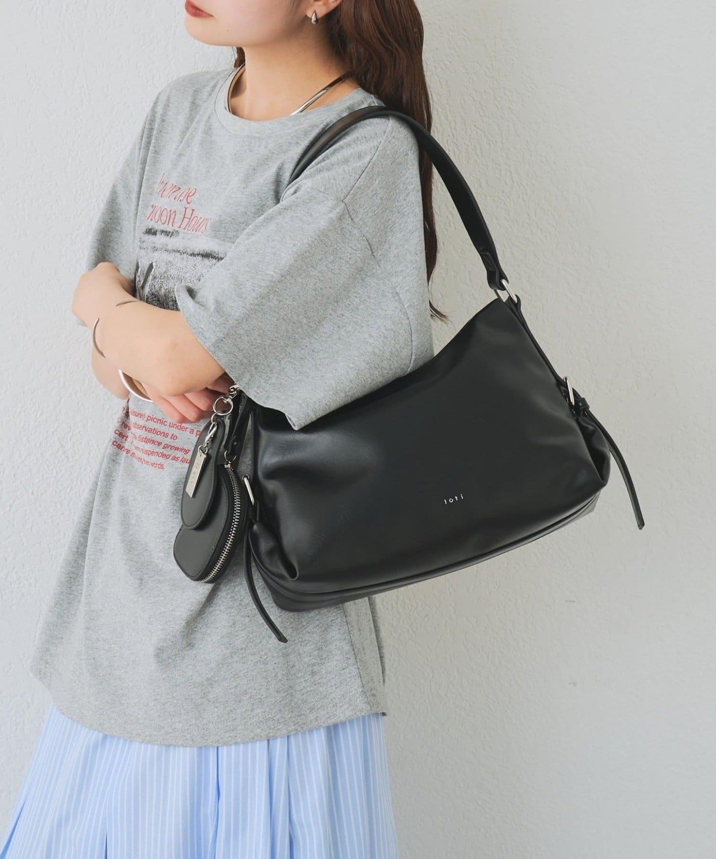 loti 豆形帶鏡收納包