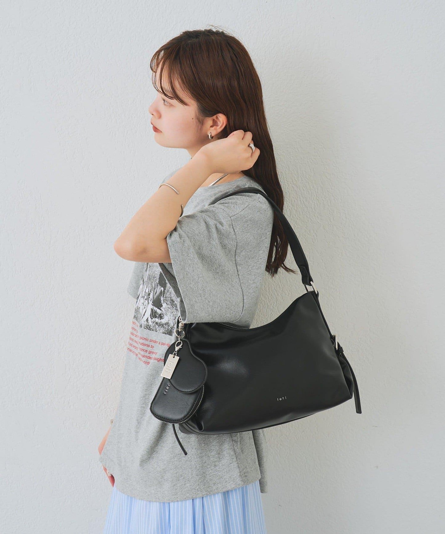 loti 豆形帶鏡收納包