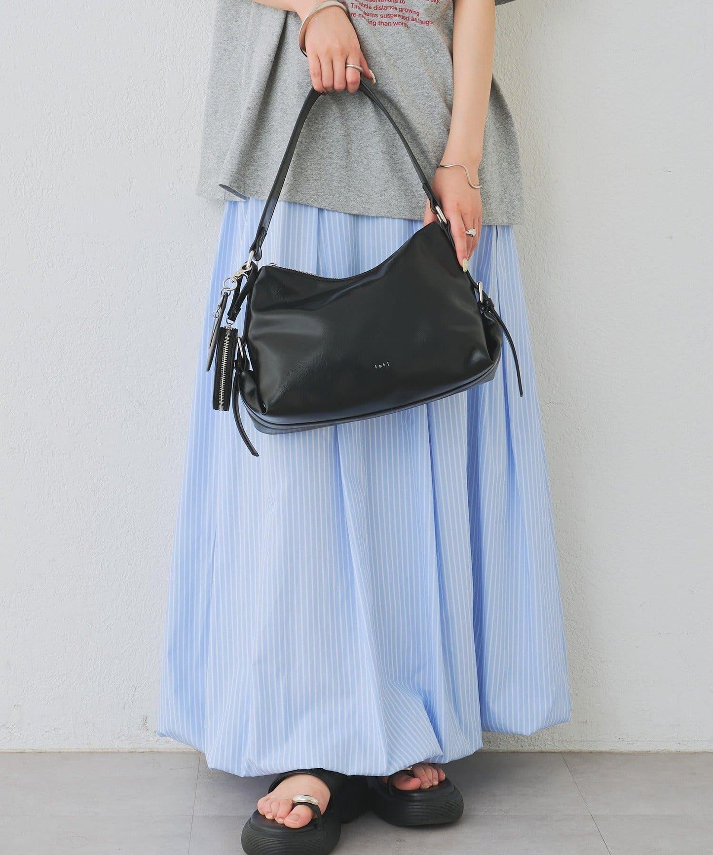 loti 豆形帶鏡收納包