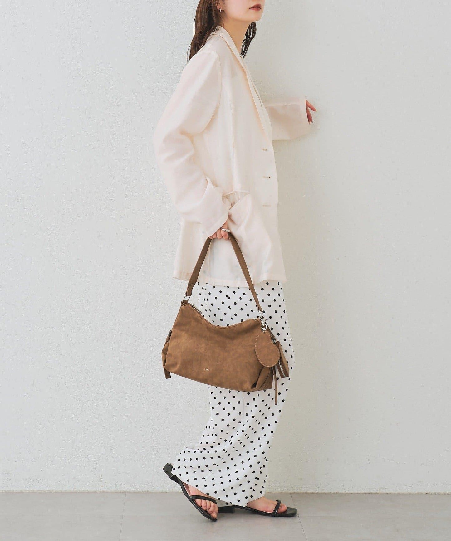 loti 豆形帶鏡收納包