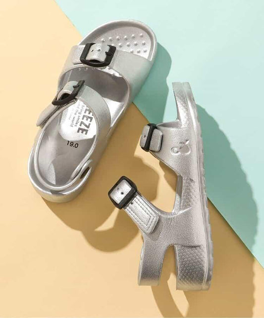 金屬色 EVA 涼鞋