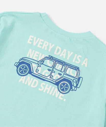 網絡限定 背部字母印花和霓虹圖案 T恤