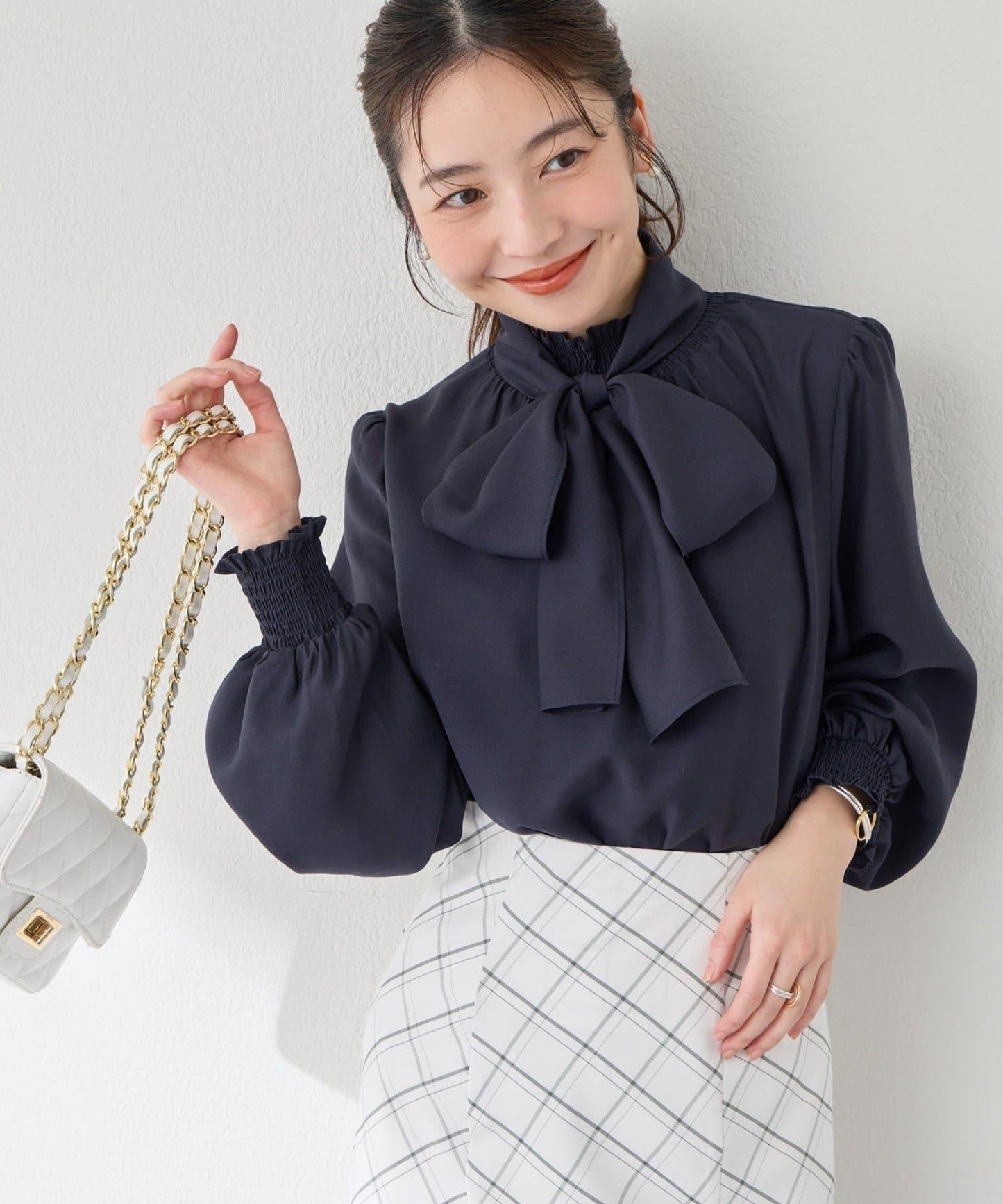 蝴蝶結繫帶 抽褶設計 女襯衫