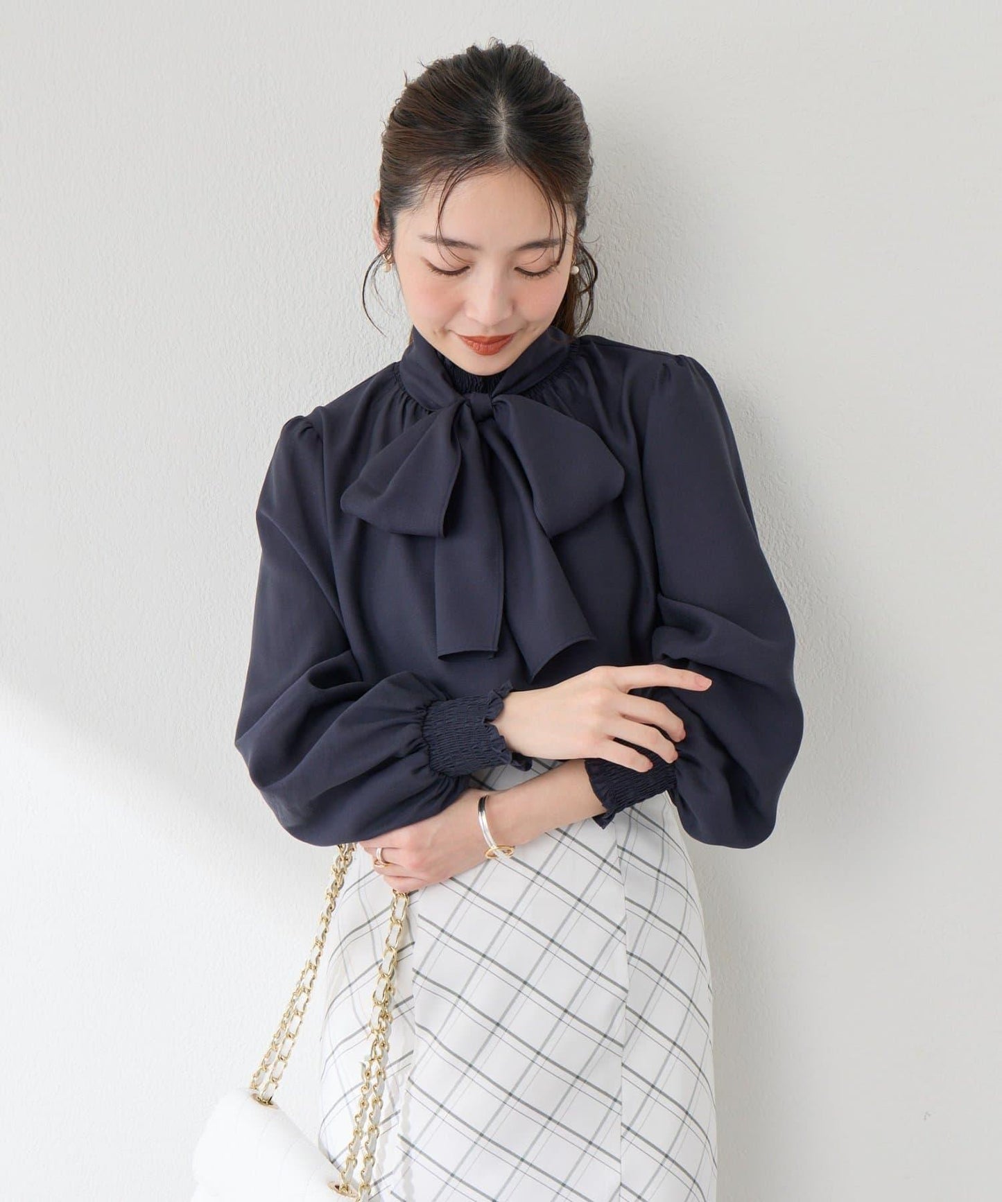 蝴蝶結繫帶 抽褶設計 女襯衫