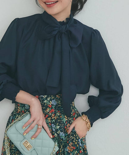 蝴蝶結繫帶 抽褶設計 女襯衫