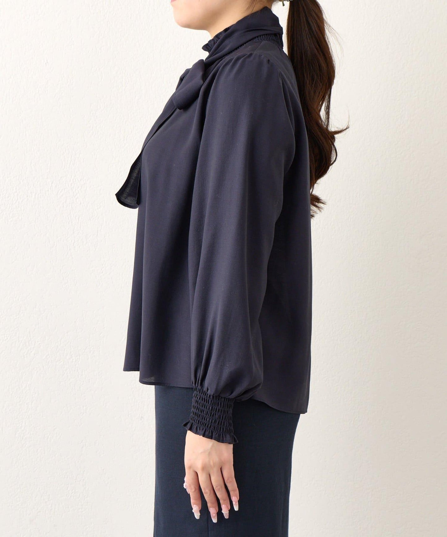 蝴蝶結繫帶 抽褶設計 女襯衫