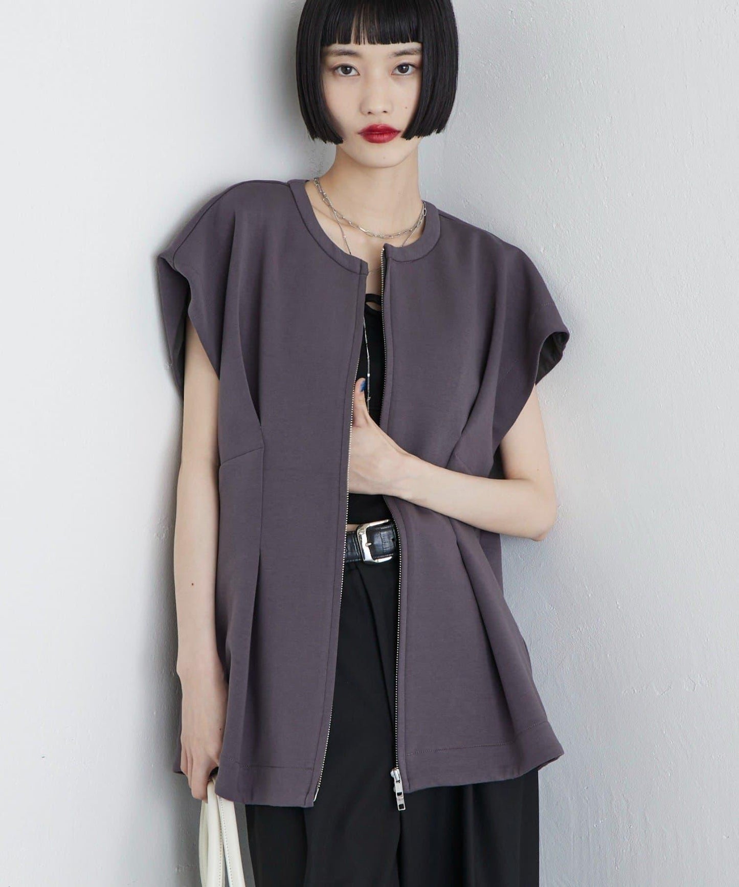 收腰拉鍊上衣