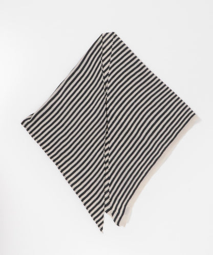 ARMEN 條紋三角圍巾