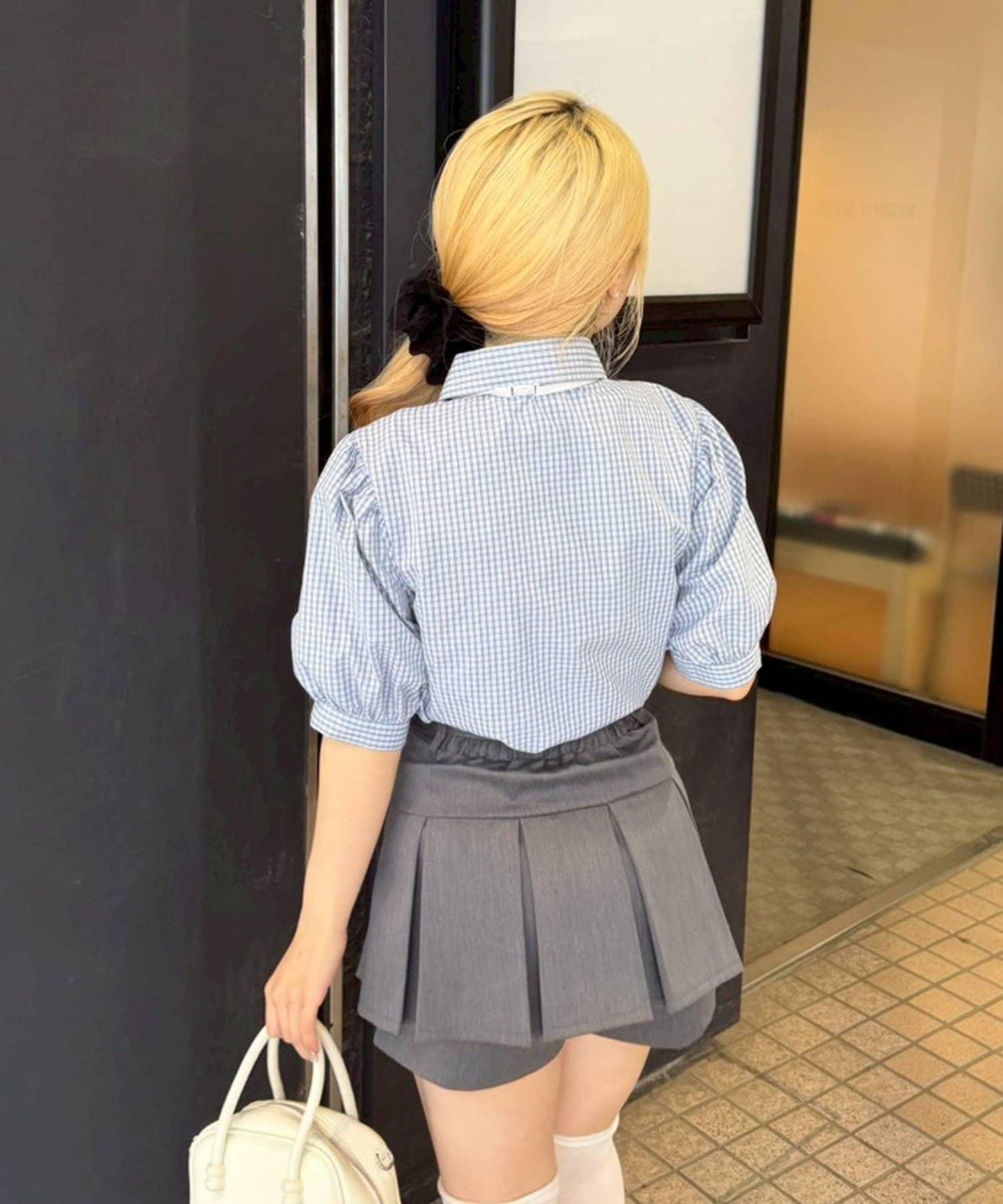 ANOTHER BRANCH 校園風附領帶襯衫