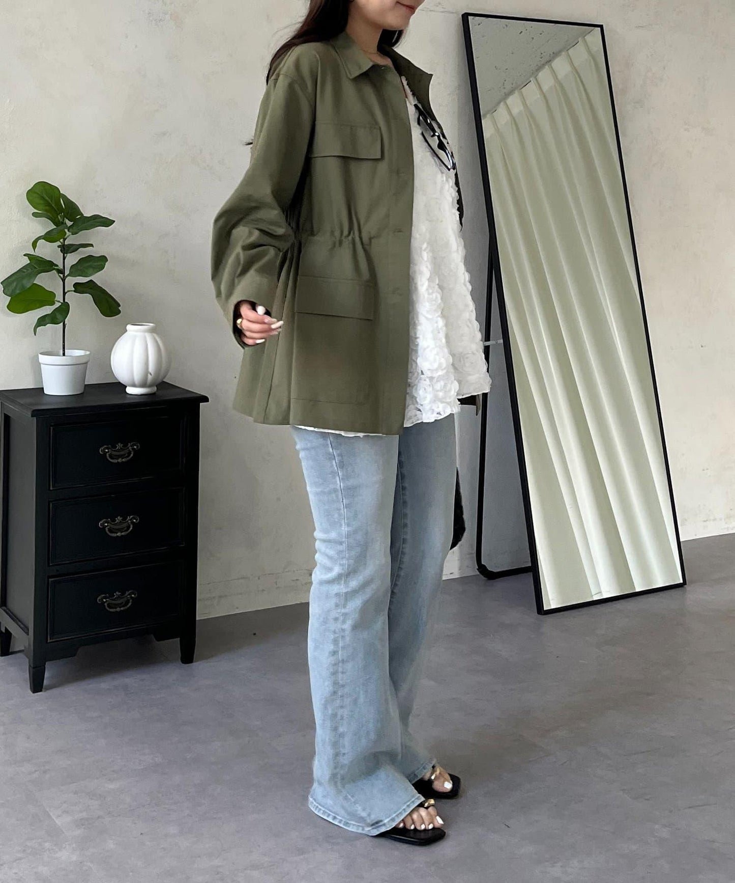 抽繩荷葉擺軍裝風襯衫