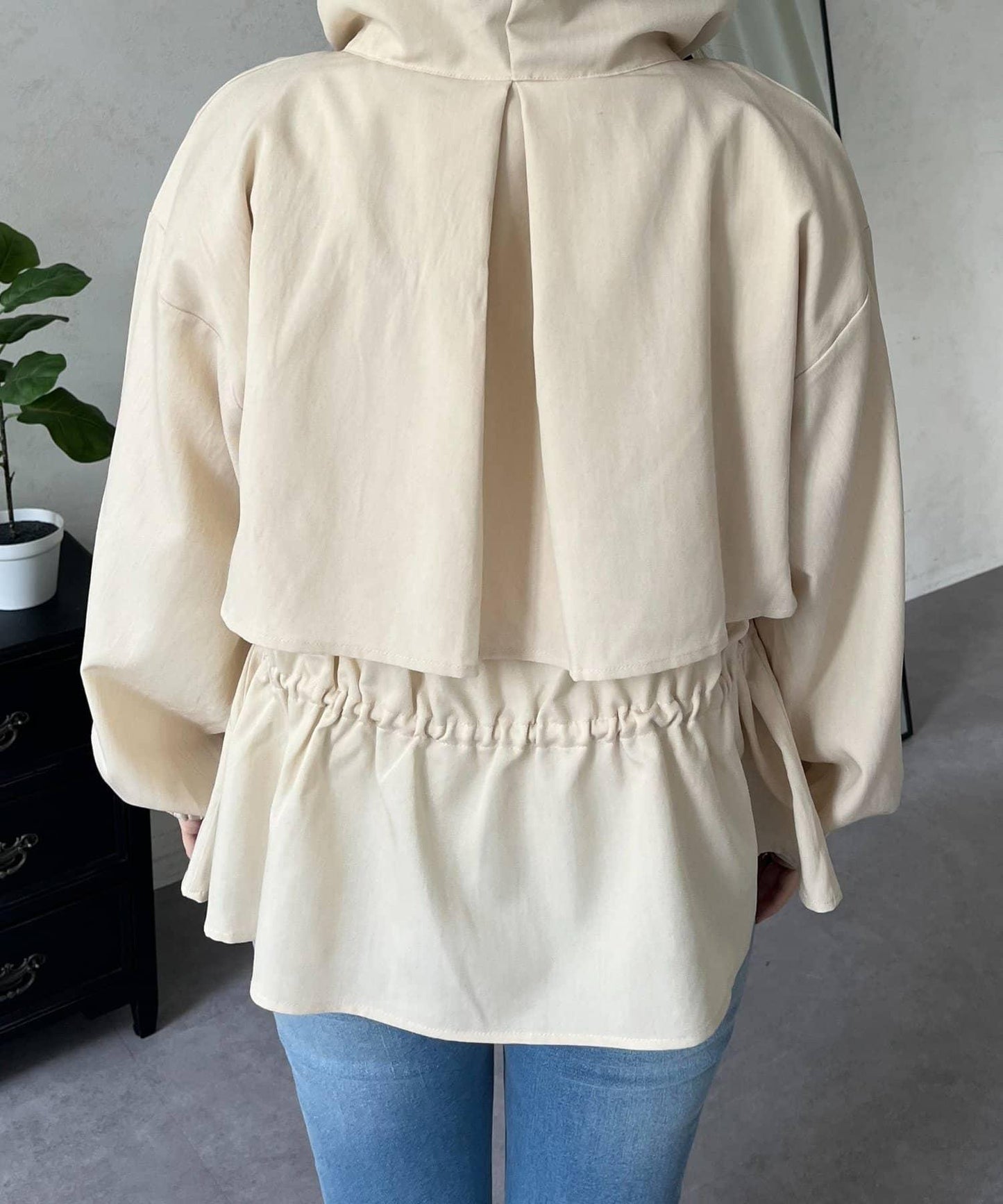 防曬 後背抽繩 荷葉擺 戶外風衣