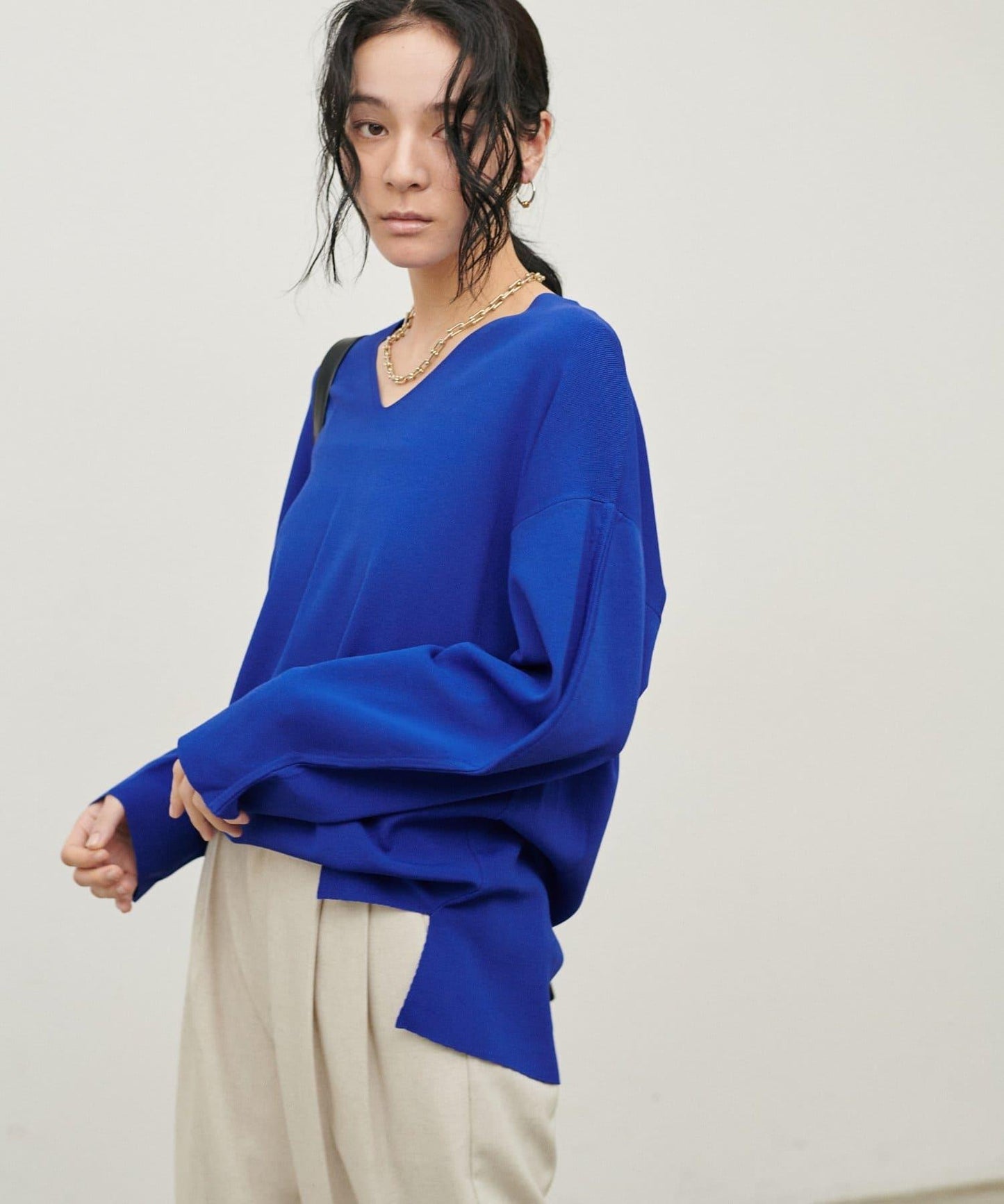 UV接觸冷感 寬鬆 deep V 針織上衣