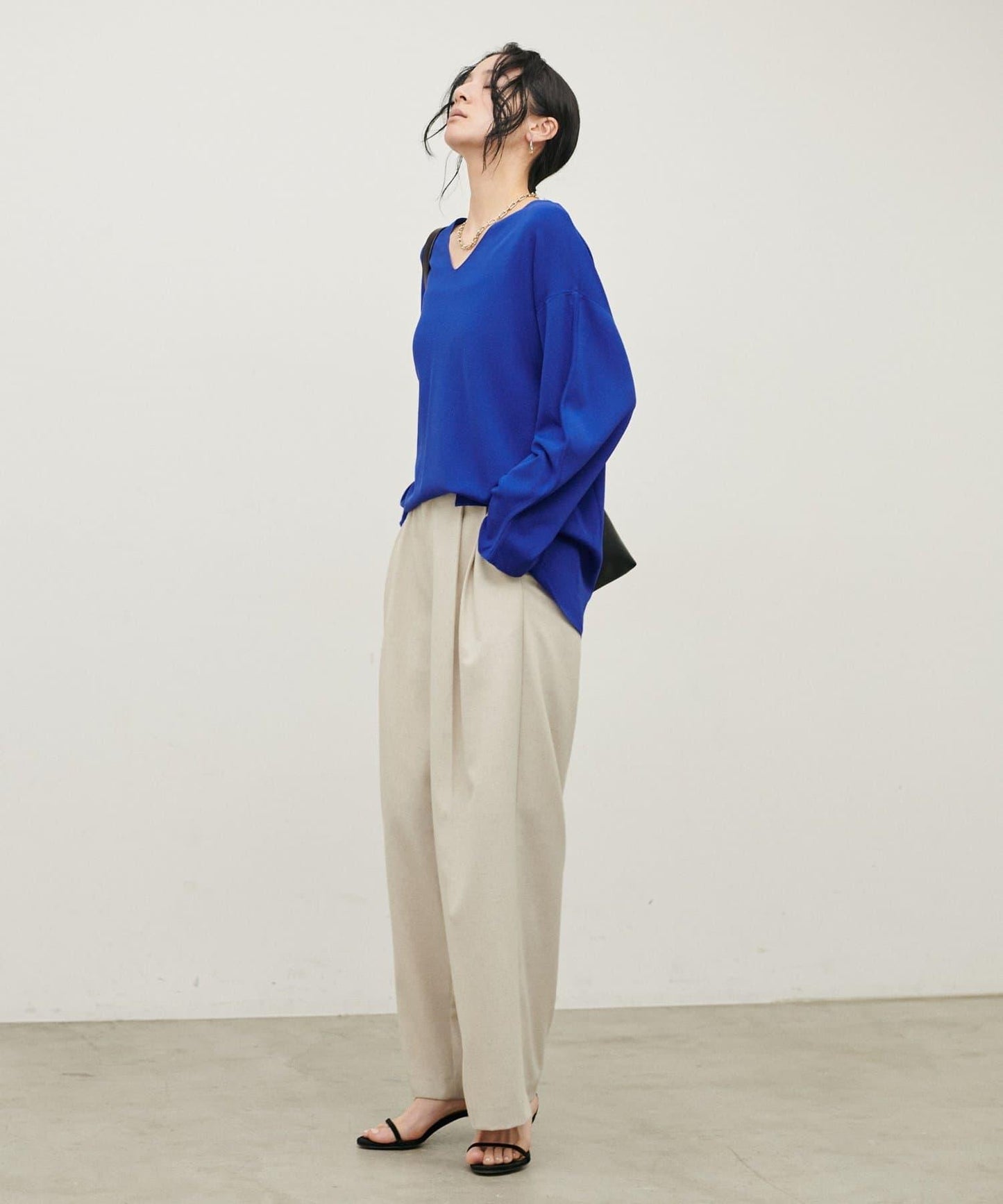 UV接觸冷感 寬鬆 deep V 針織上衣