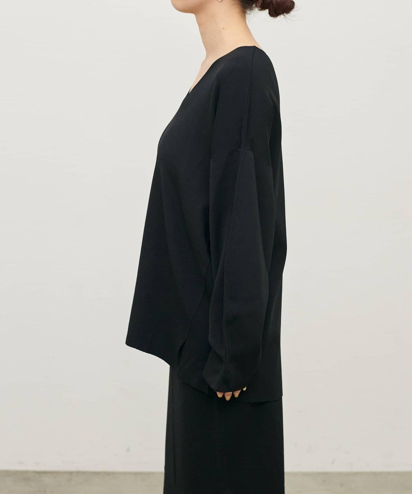 UV接觸冷感 寬鬆 deep V 針織上衣