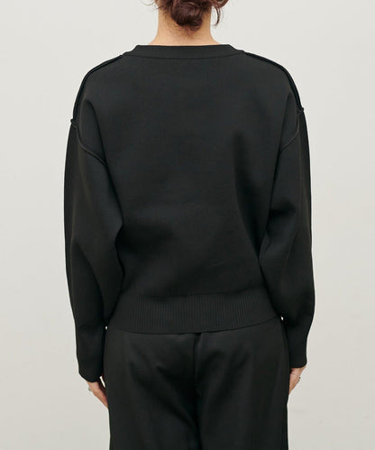 含Logo金扣聚酯圓領針織開衫