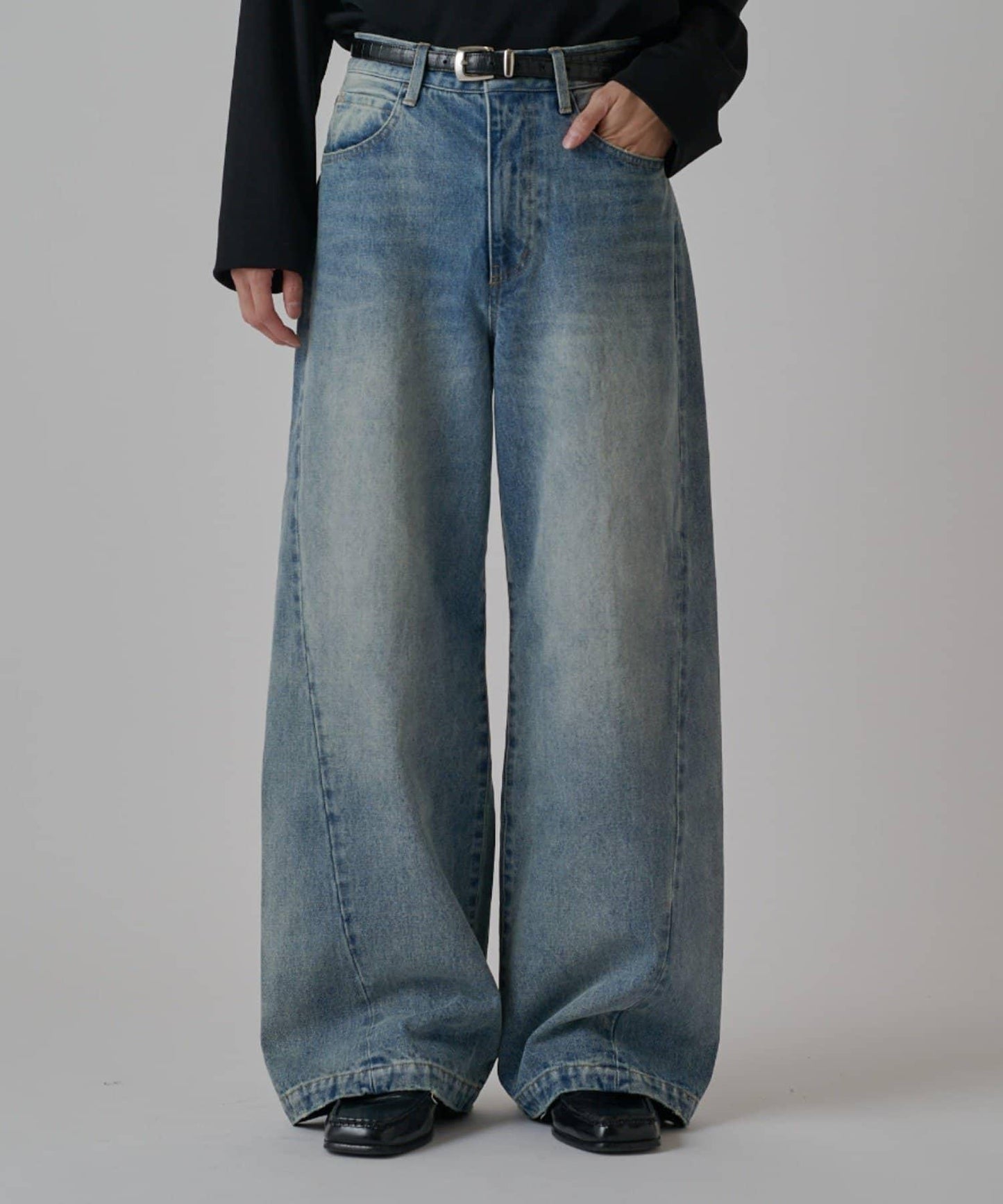 闊腿牛仔褲