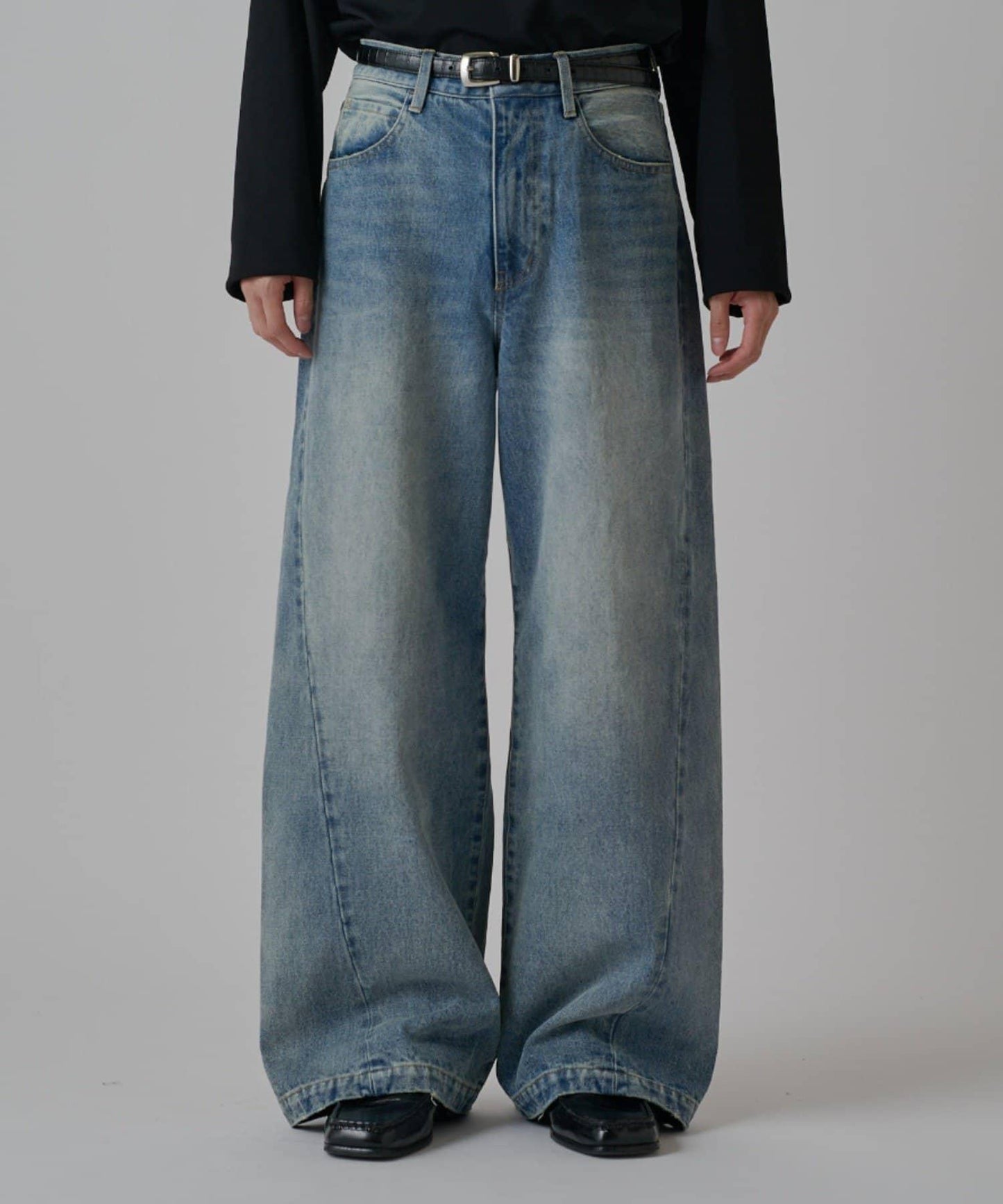 闊腿牛仔褲