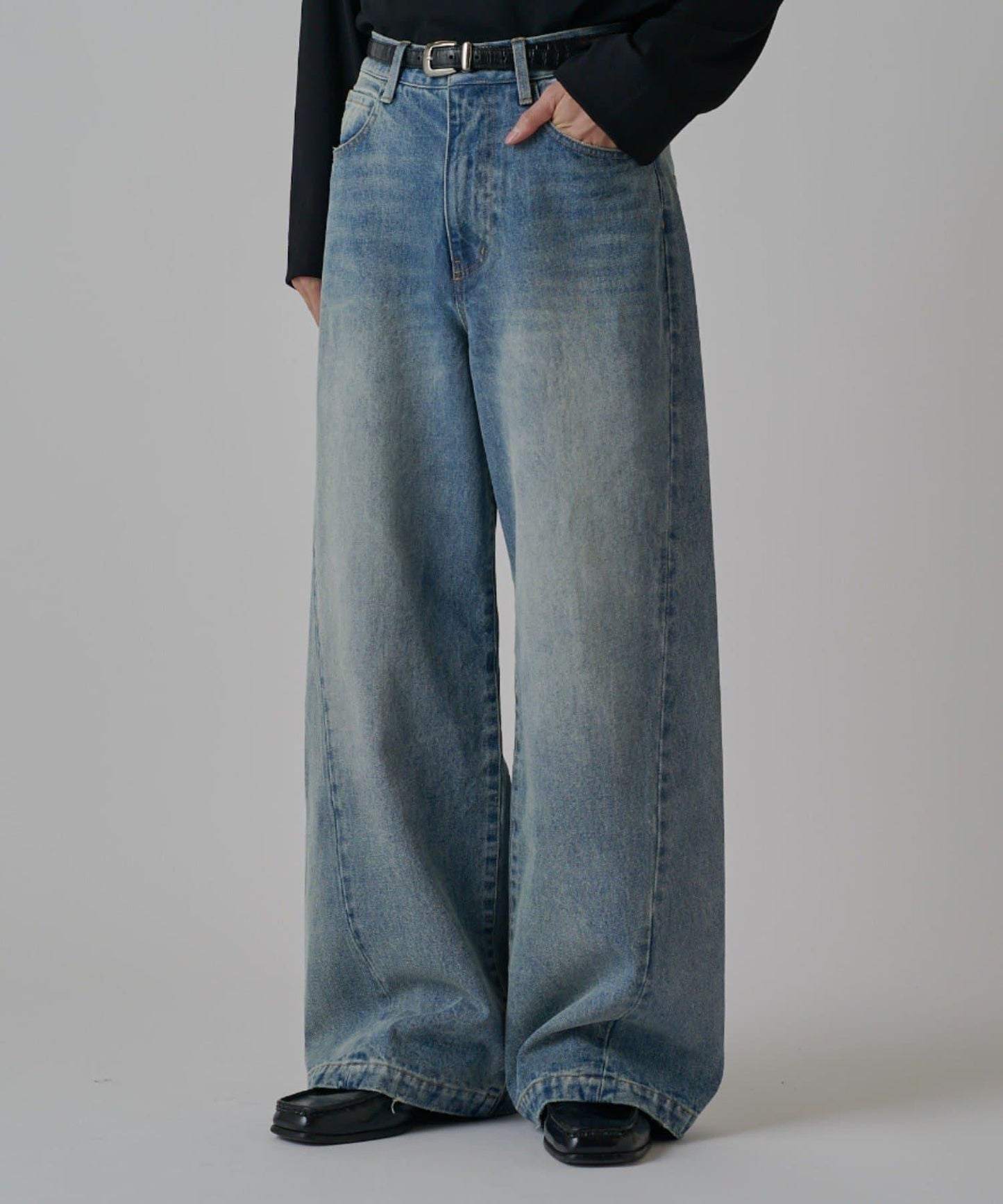 闊腿牛仔褲
