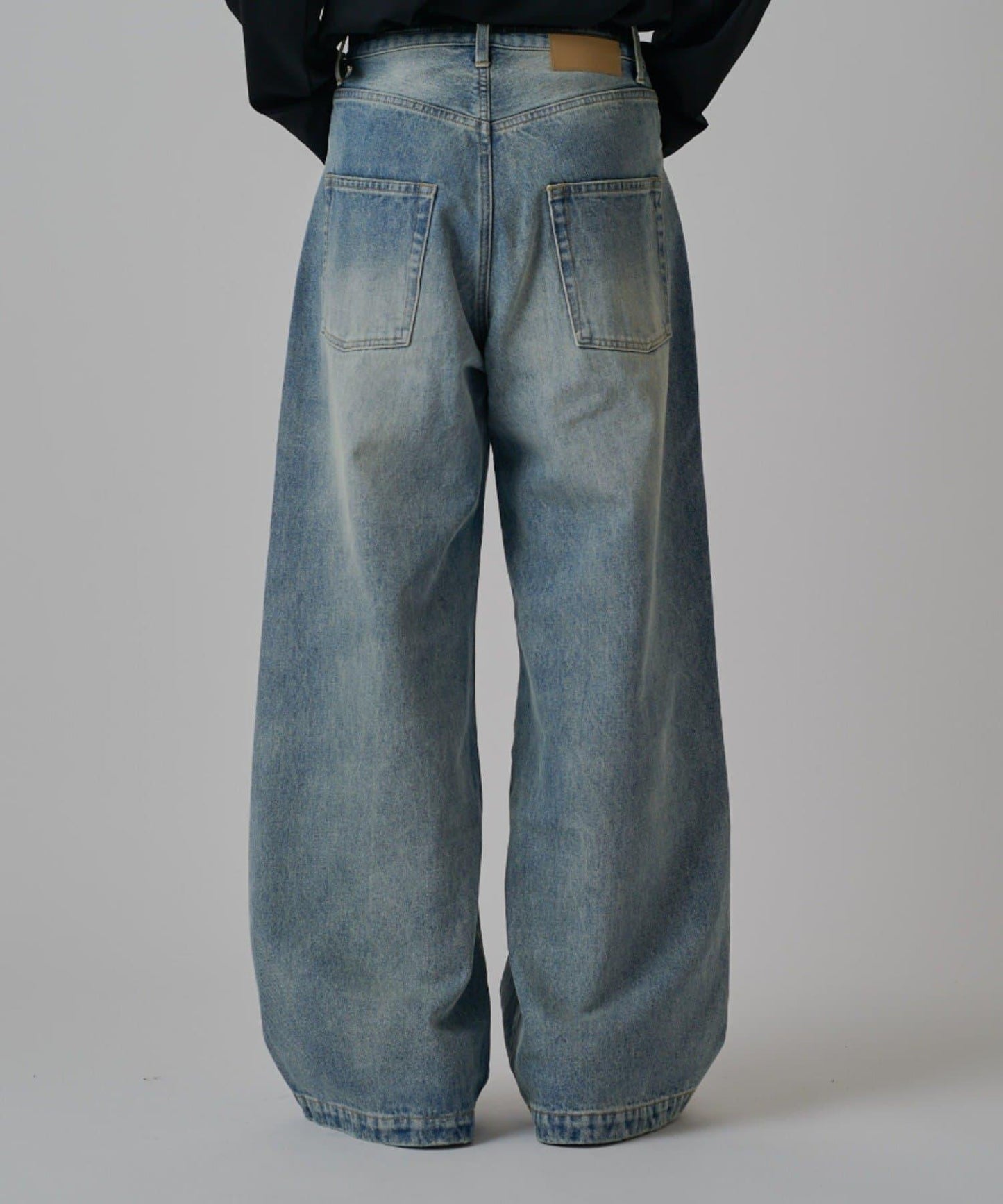 闊腿牛仔褲