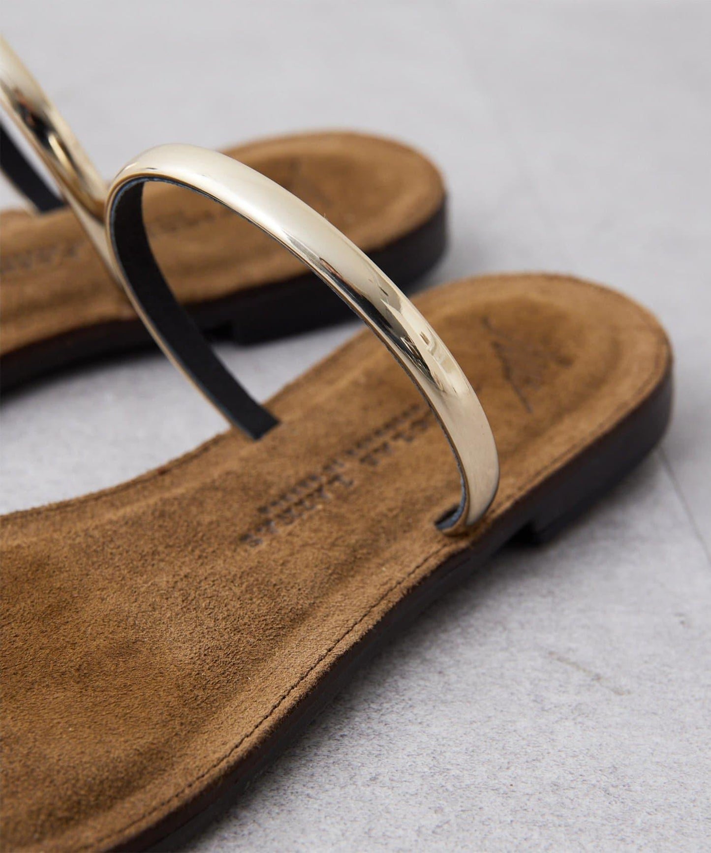 線上限定尺碼 NICOLAS LAINAS 聯名夾趾平底涼鞋