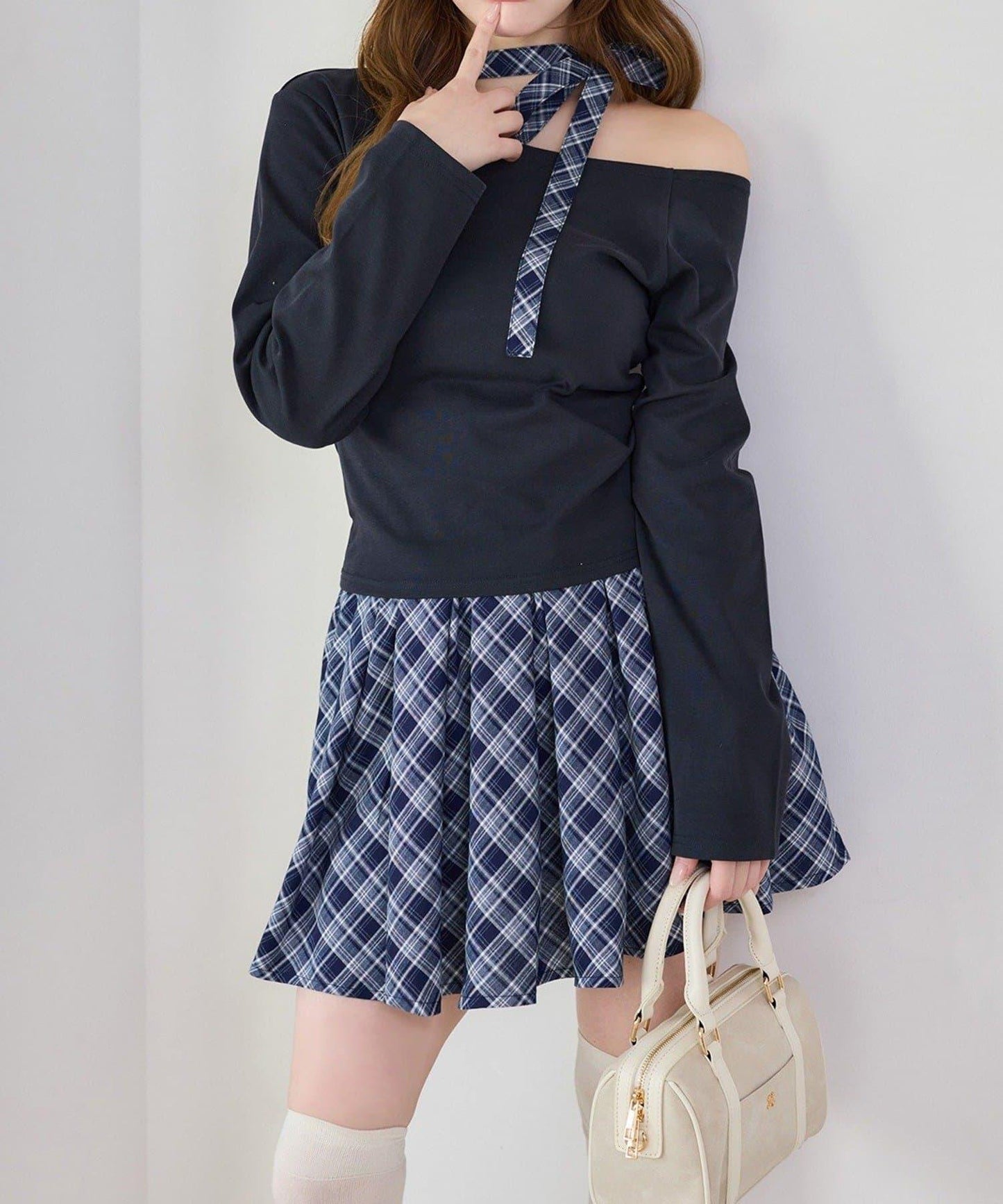 one after another 蝴蝶結領設計 上衣