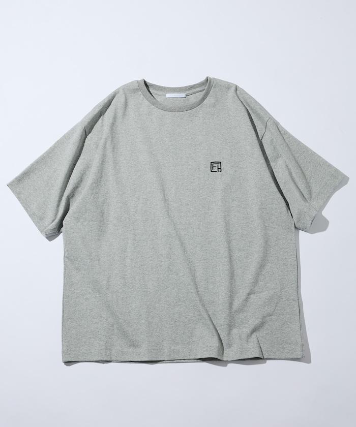 6盎司 前置Logo刺繡 後背印花 圓領T恤 PRINT ROUND FIRST