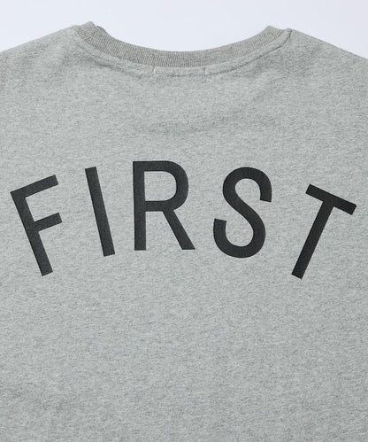 6盎司 前置Logo刺繡 後背印花 圓領T恤 PRINT ROUND FIRST