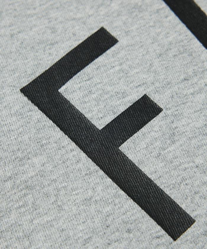 6盎司 前置Logo刺繡 後背印花 圓領T恤 PRINT ROUND FIRST