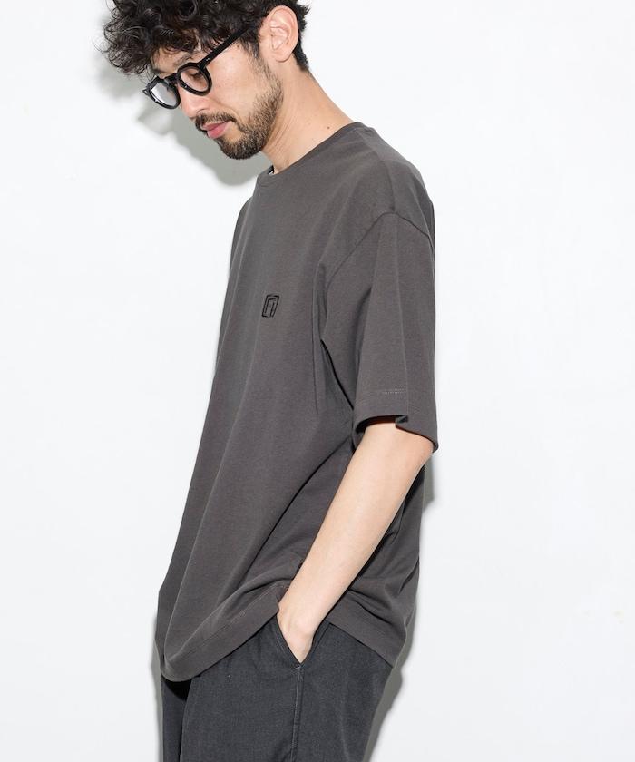 6盎司 前置Logo刺繡 後背印花 圓領T恤 PRINT ROUND FIRST