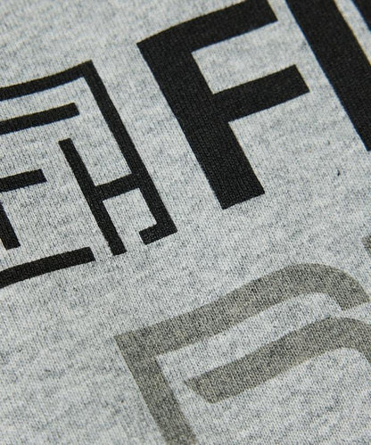 6盎司前LOGO印花 PRINT RRR 圓領T恤