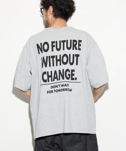 6盎司前胸刺繡logo圓領後背印花T恤 PRINT LEFT CHEST EMBROIDERY BOX FIRST