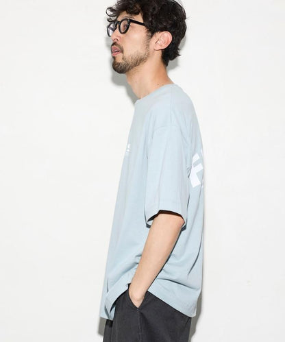 PRINT FRESH FIRST 6盎司 前LOGO印花 後背印花 圓領T恤