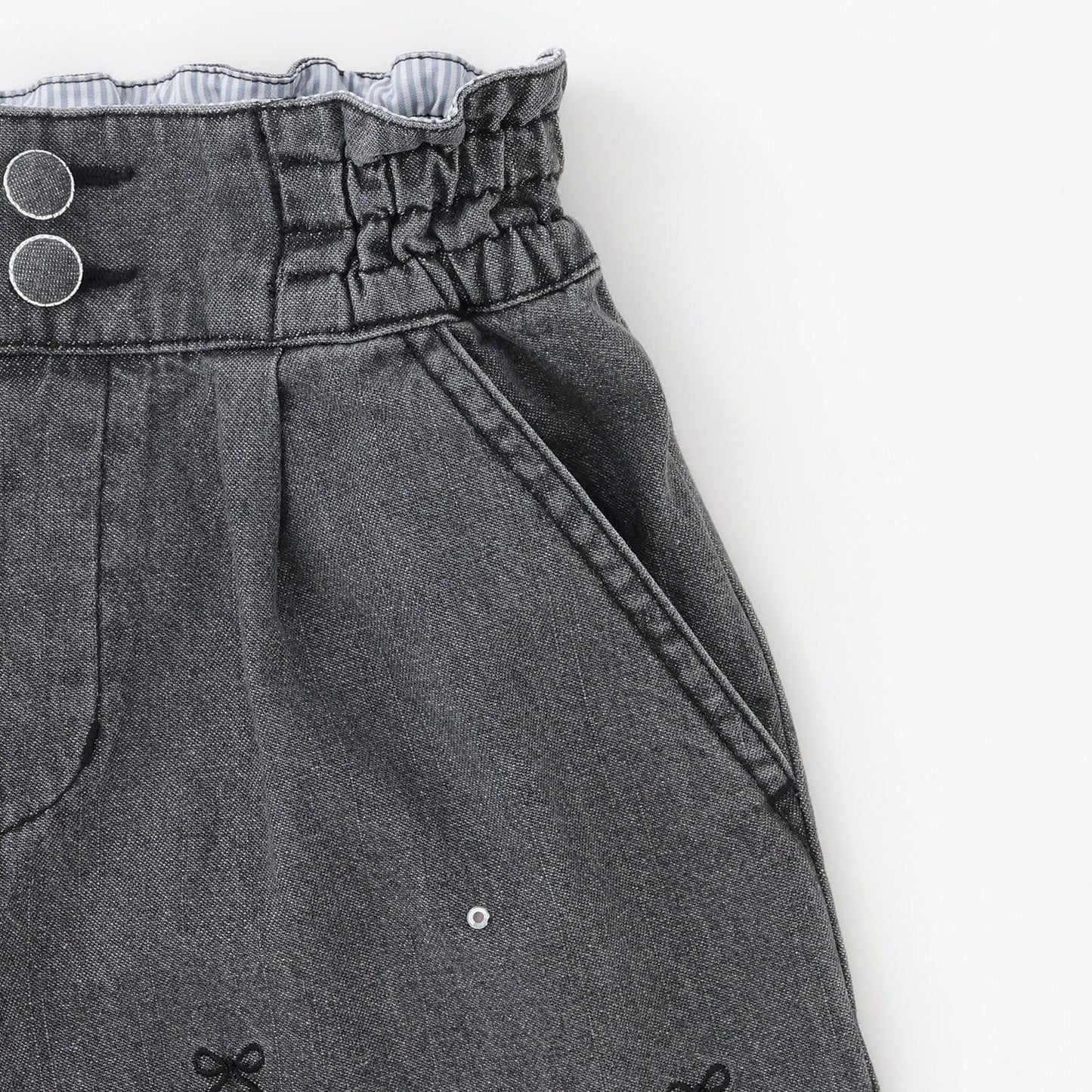 蝴蝶結刺繡水鑽短褲