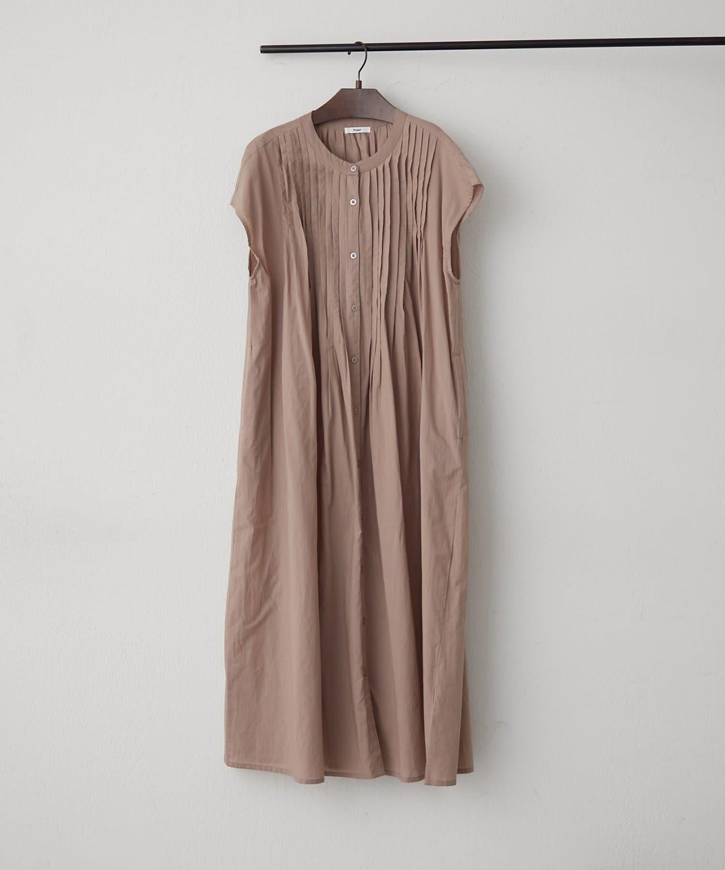 輕盈面料 法式短袖 褶皺 連衣裙