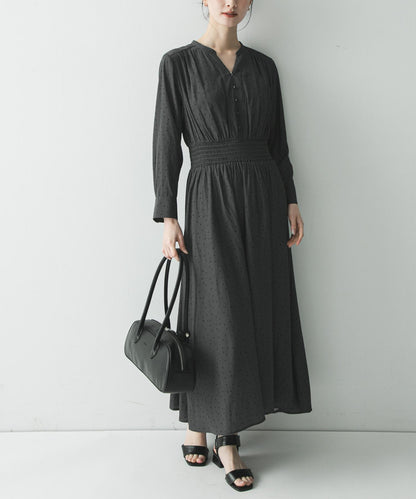 腰部抽褶圓點連衣裙